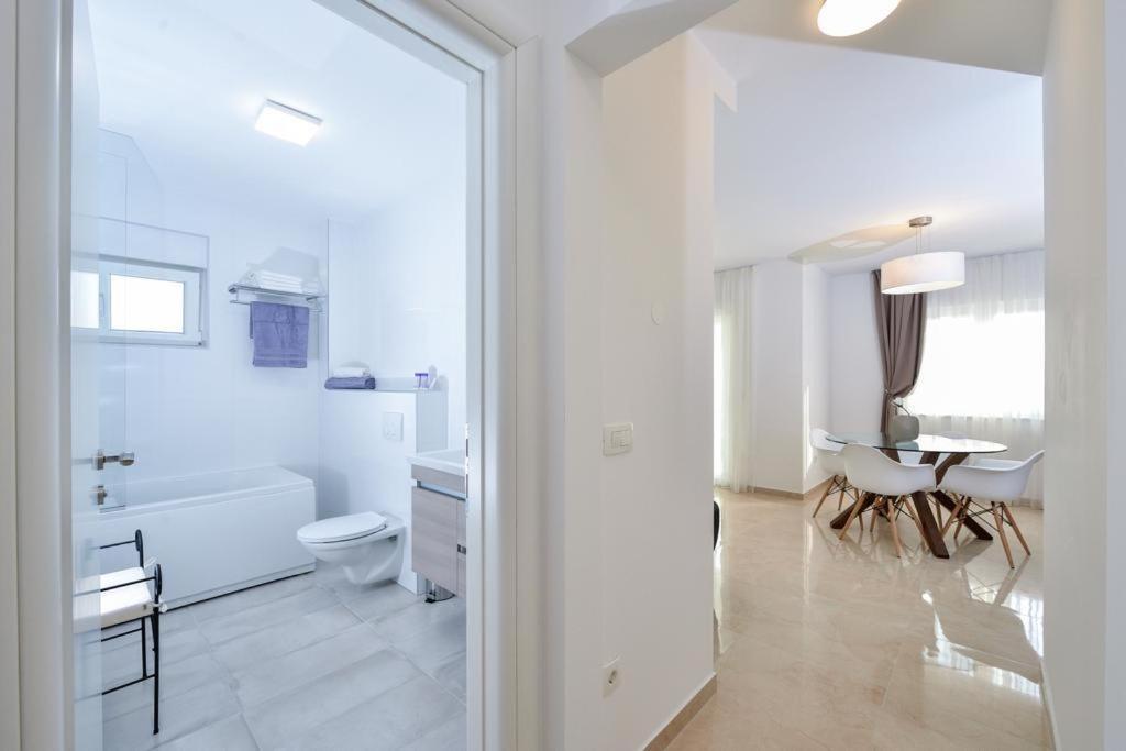 Luxury Apartment Arta-2 With Heated Pool And Jacuzzi Bibinje Exterior foto